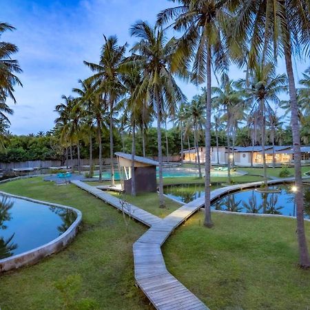 Pravasa Gili Resort By Kajane Гили Мено Екстериор снимка